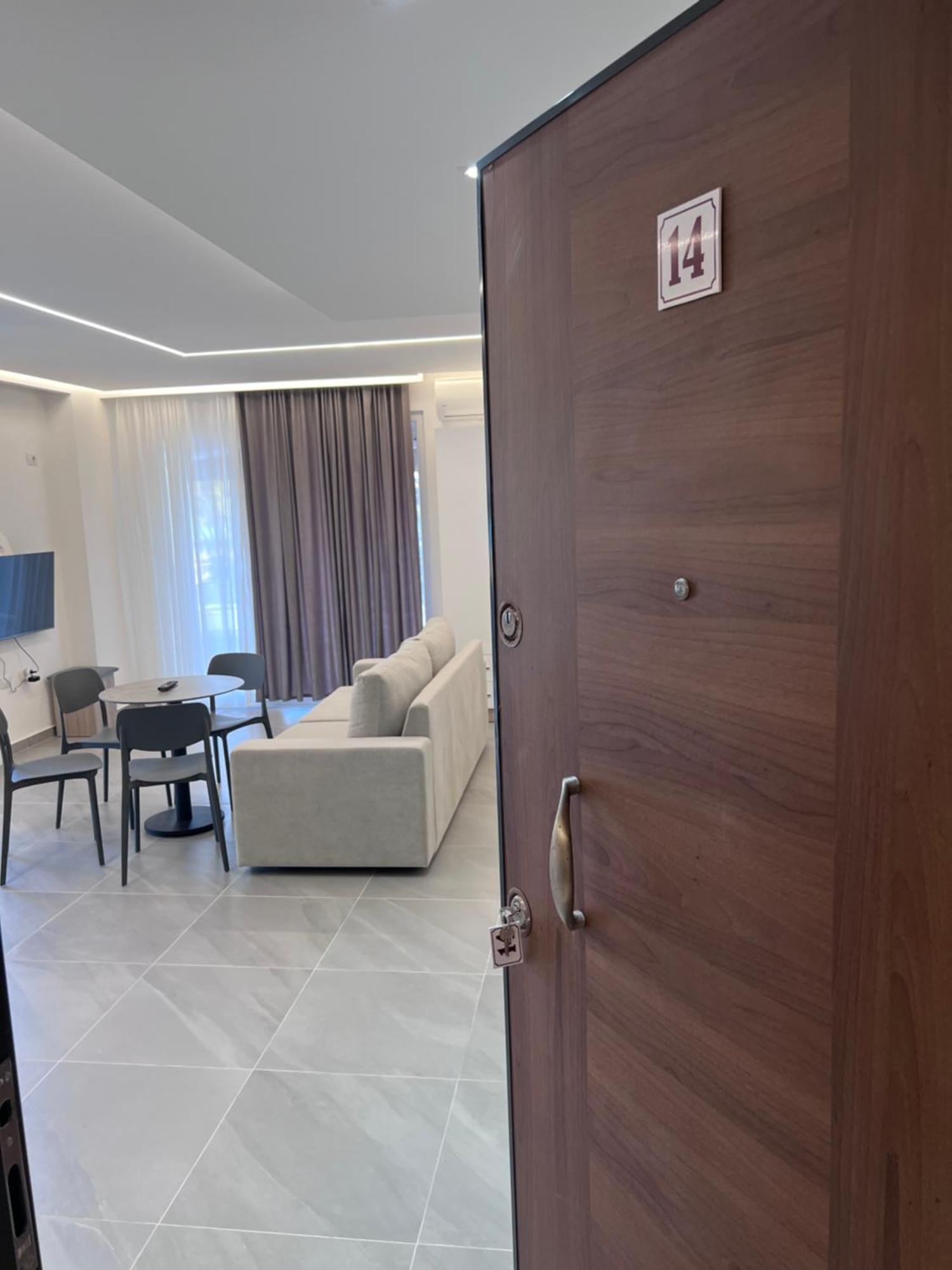 Shëngjin D&D Hotel מראה חיצוני תמונה