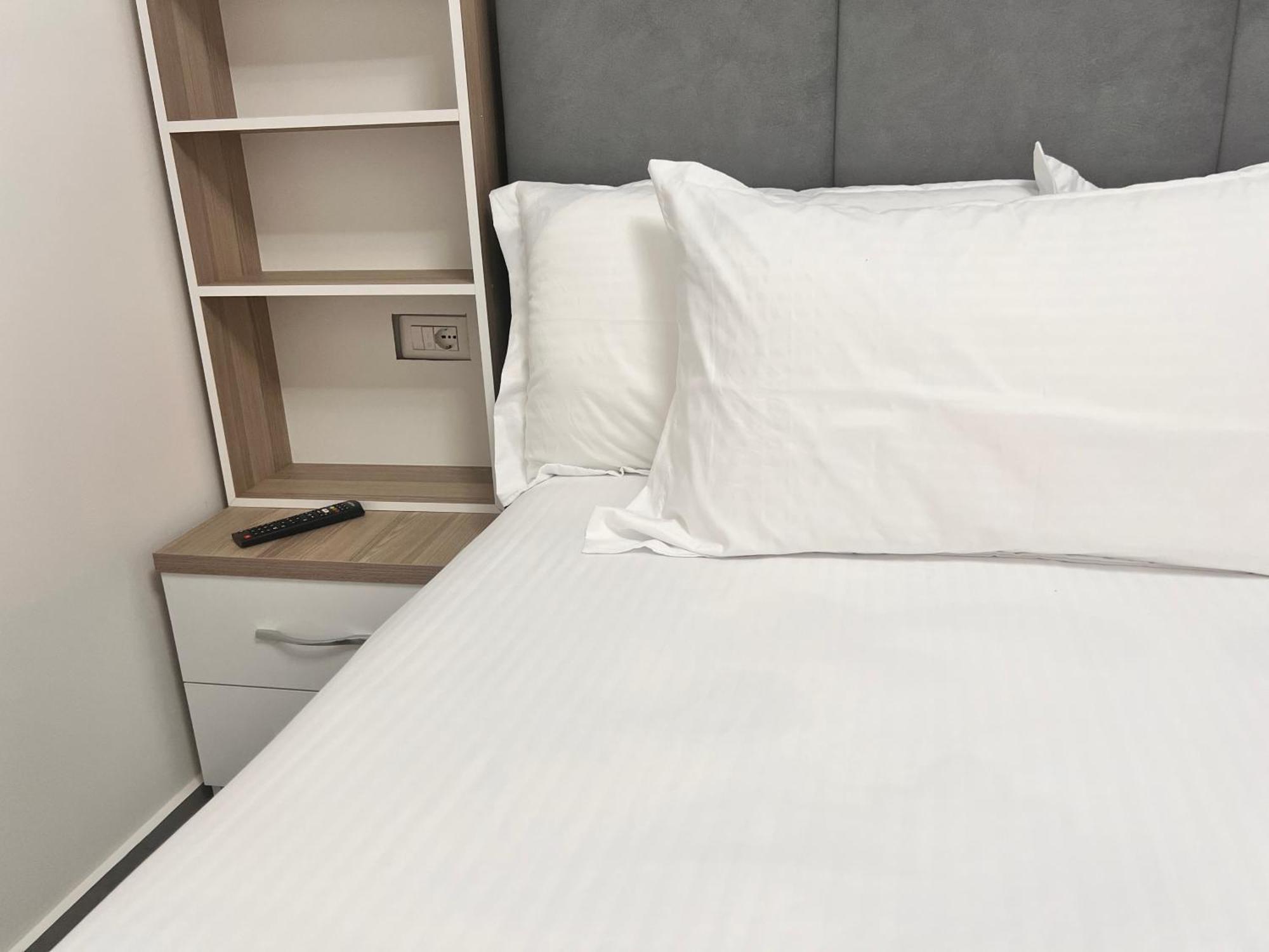 Shëngjin D&D Hotel מראה חיצוני תמונה