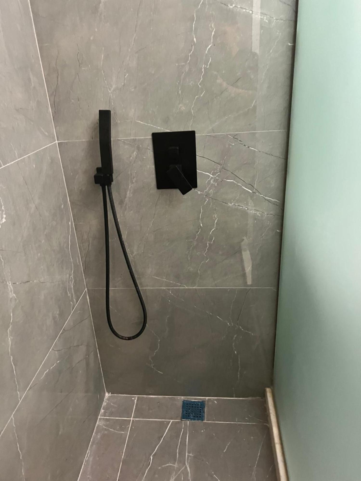 Shëngjin D&D Hotel מראה חיצוני תמונה