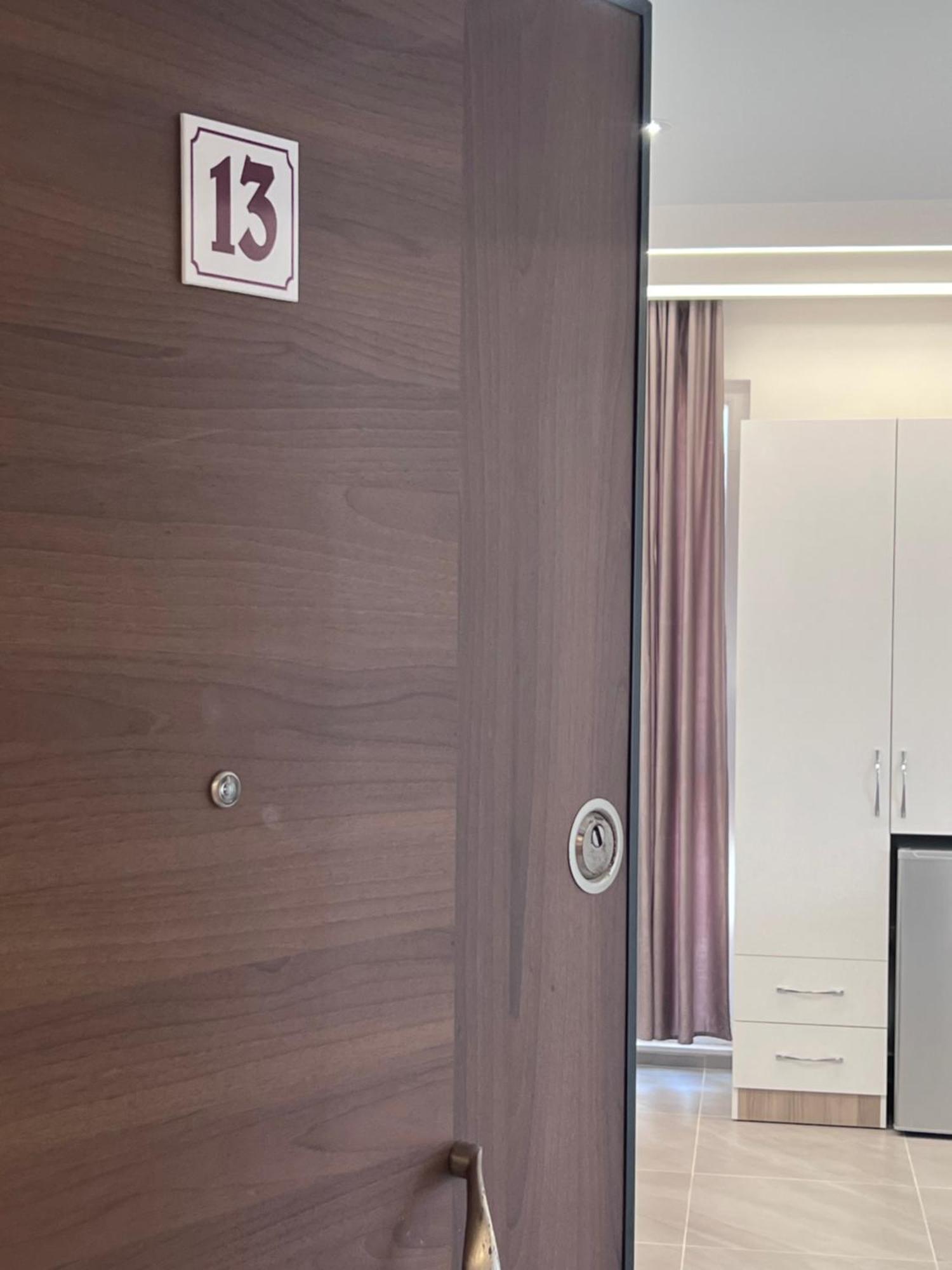 Shëngjin D&D Hotel מראה חיצוני תמונה