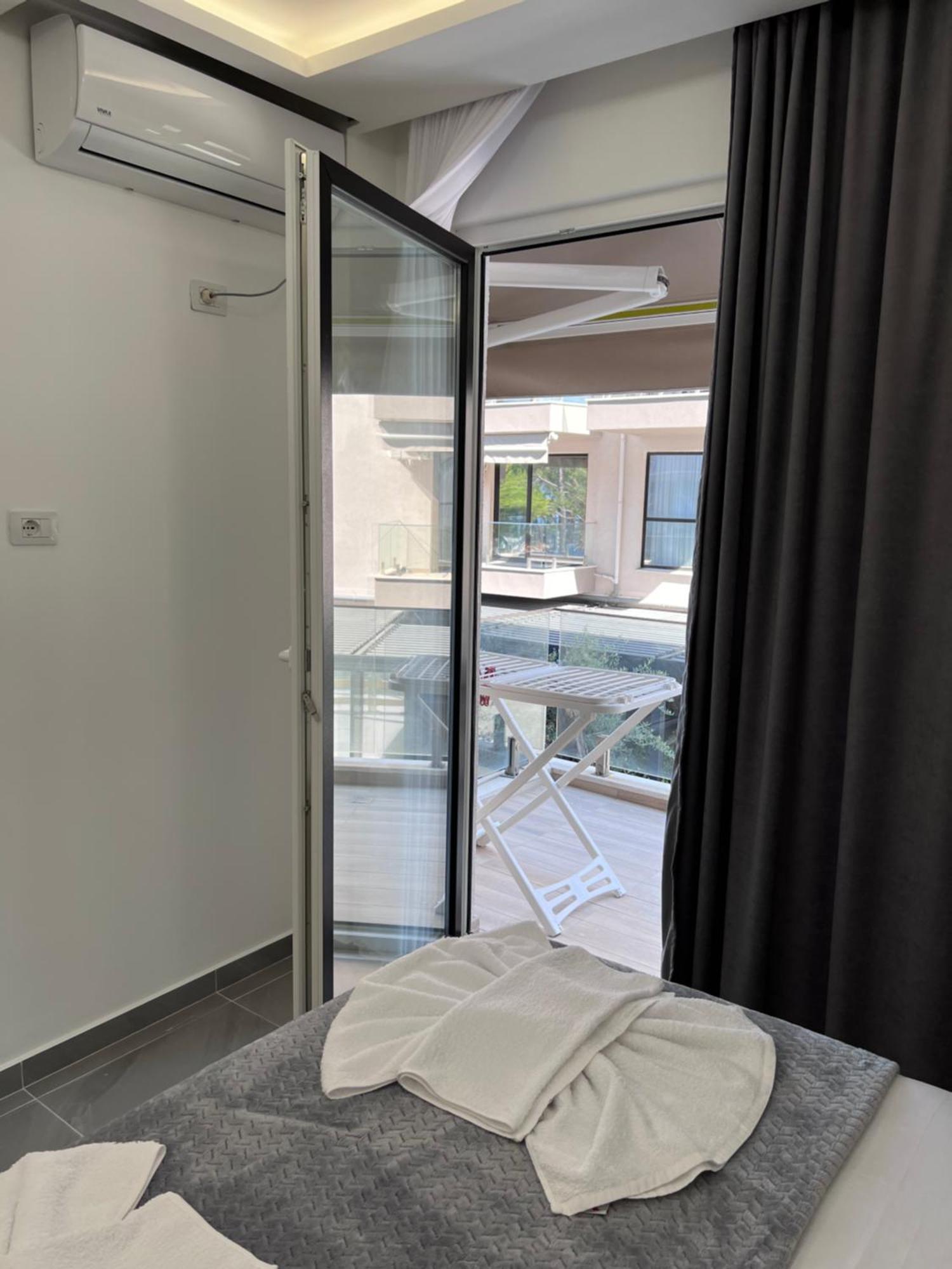 Shëngjin D&D Hotel מראה חיצוני תמונה