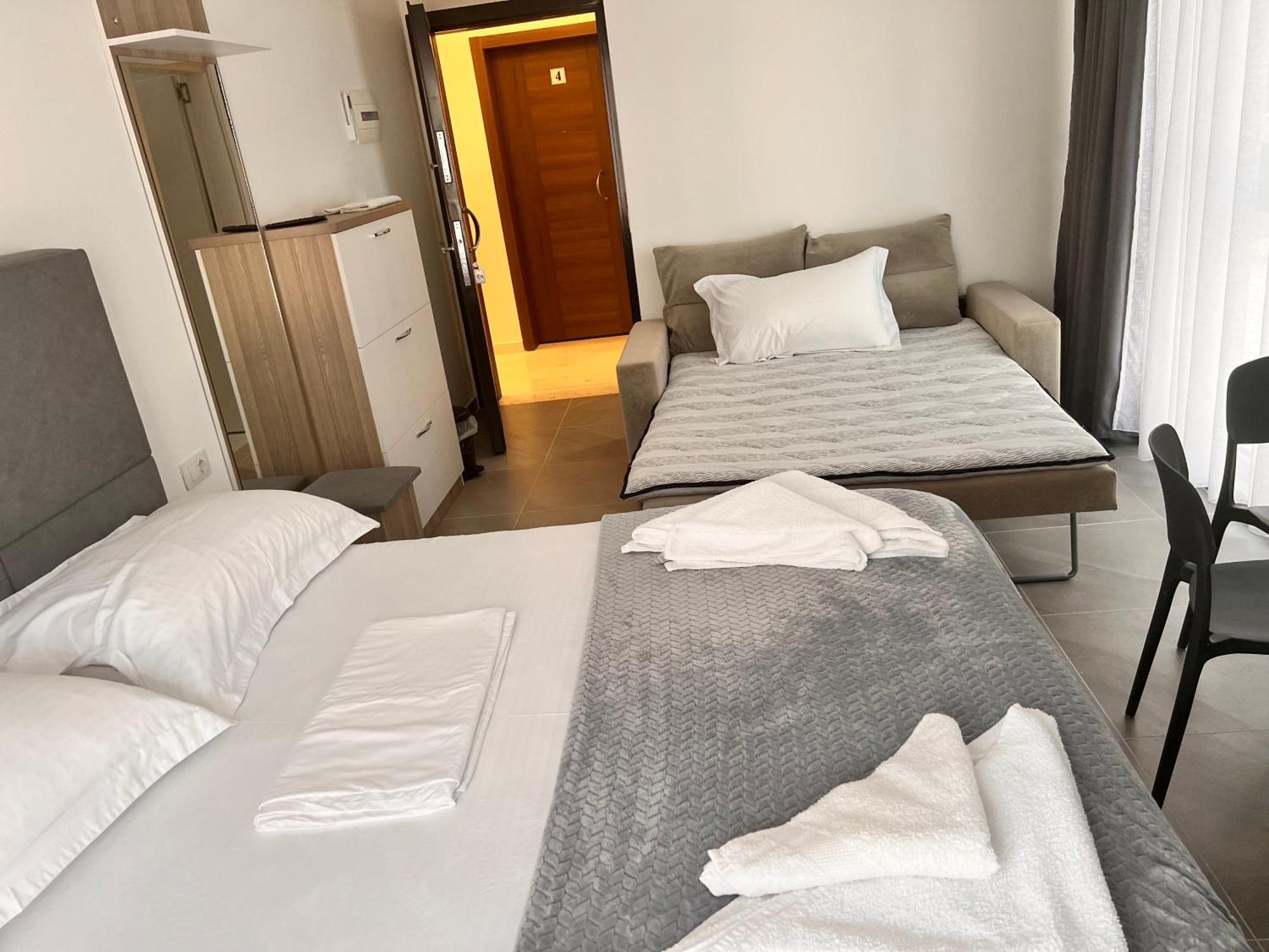 Shëngjin D&D Hotel מראה חיצוני תמונה